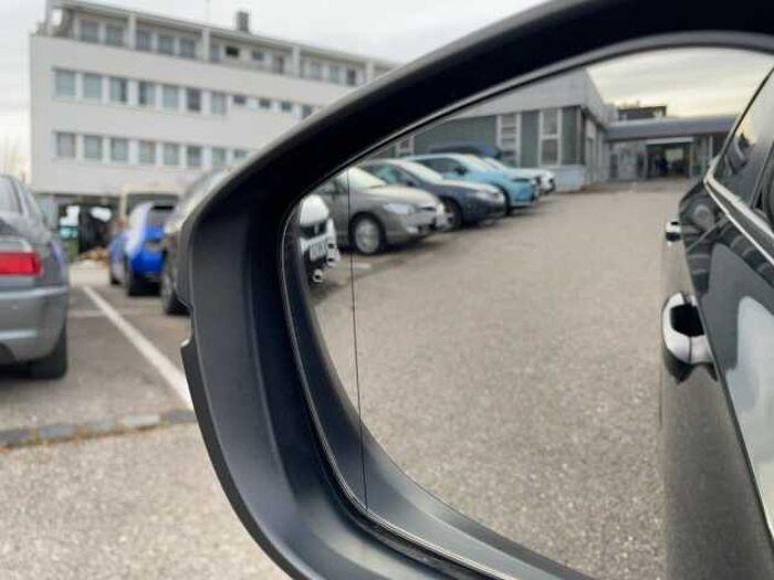 Honda Civic 2.0 i-MMD e:HEV Elegance ACC+LED+Navi+SHZ