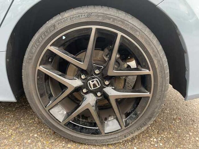 Honda Civic 2.0i e: HEV Advance BOSE* ACC+LED+Navi+Pano