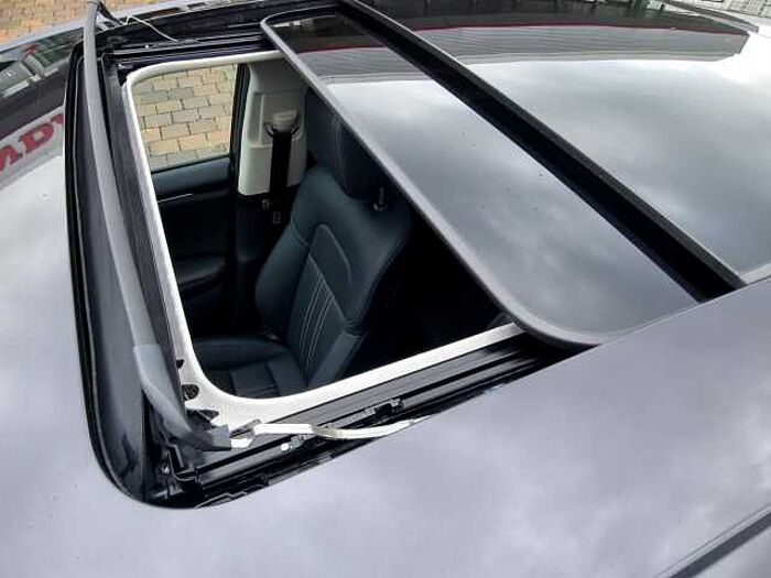 Honda ZR-V 2.0 e: HEV Advance Leder* Bose* Panoramadach