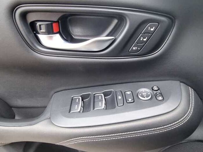 Honda ZR-V 2.0 e: HEV Advance Leder* Bose* Panoramadach