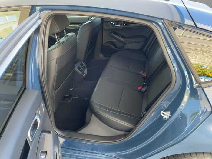 Honda Civic 2.0i e: HEV Adv. BOSE* MY 2026 ACC+LED+Pano Advance