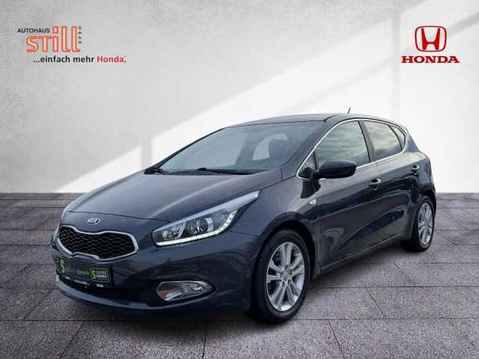 Kia ceed 1.6 FIFA World Cup Edition SHZ+Klimaautom. cee'd