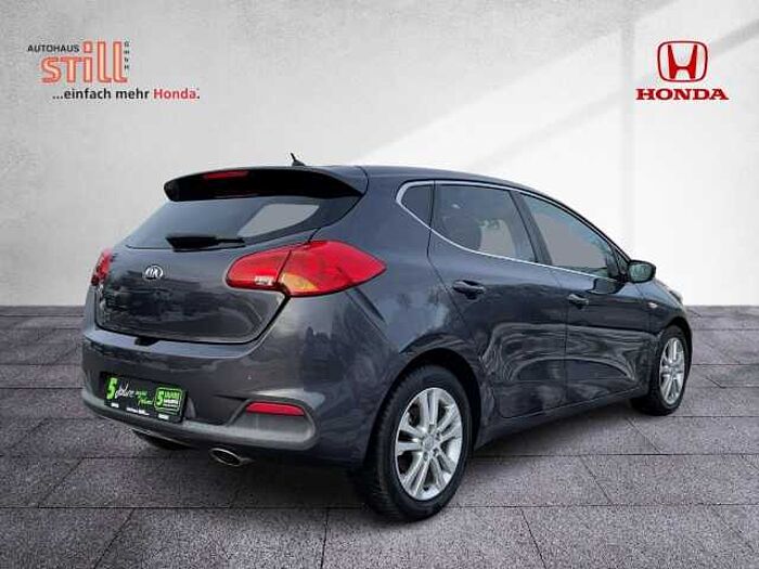 Kia ceed 1.6 FIFA World Cup Edition SHZ+Klimaautom. cee'd