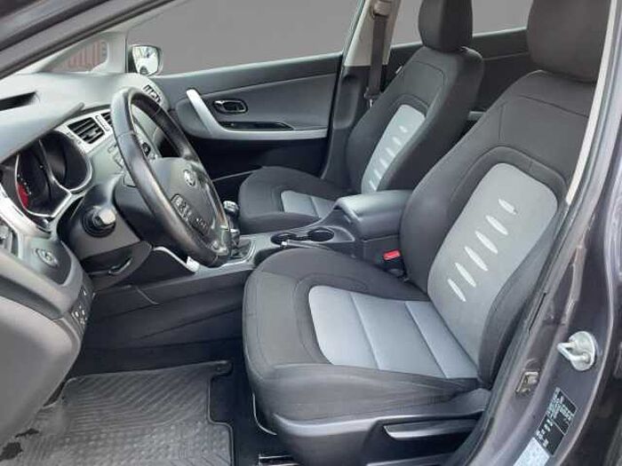 Kia ceed 1.6 FIFA World Cup Edition SHZ+Klimaautom. cee'd