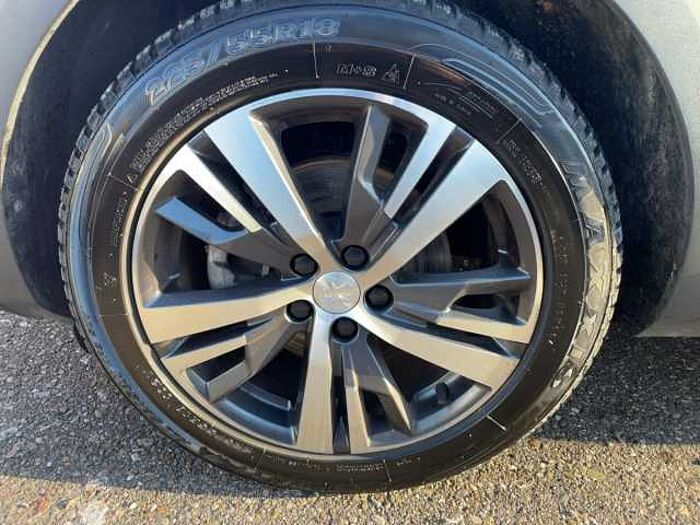 Peugeot 3008 1.2 PureTech 130 Allure Pack LED+Navi+Kam.