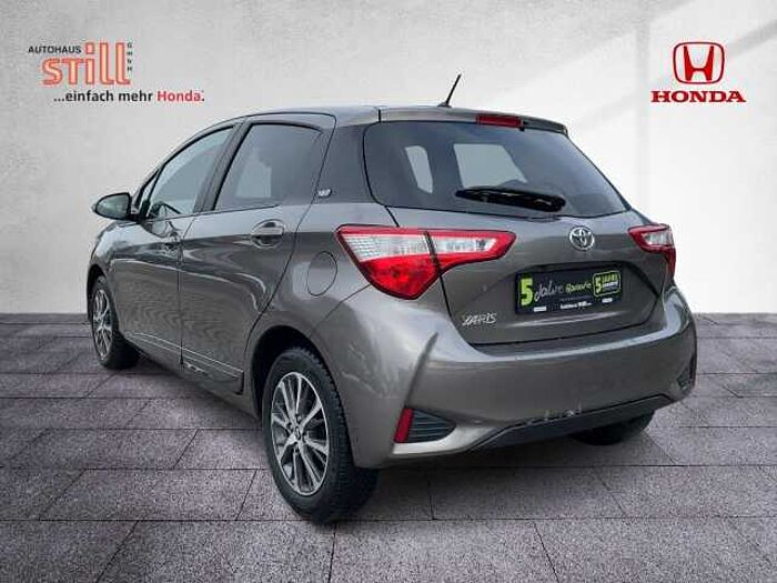 Toyota Yaris 1.5 Y20 Club SHZ+Fernlichtass.+Kamera Y