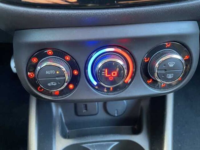 Opel Corsa E 1.4 Turbo ecoFlex Color Edition SHZ+LM