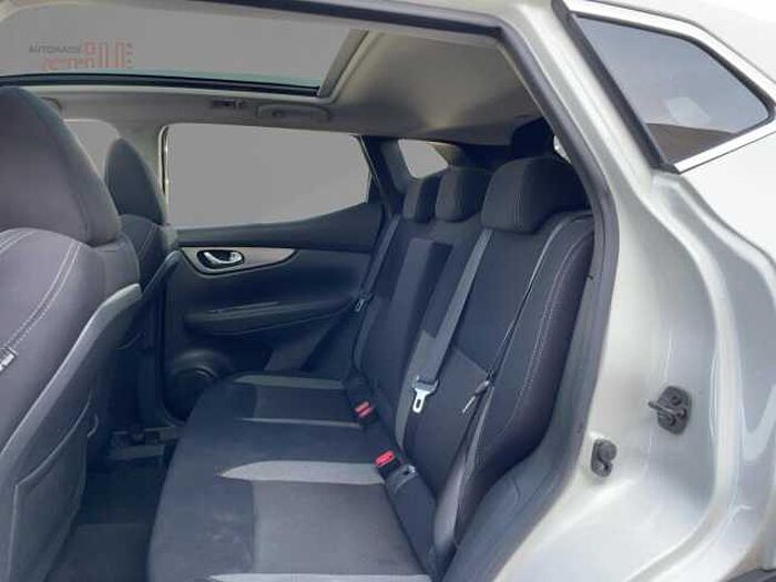 Nissan Qashqai 1.3 DIG-T N-Connecta Navi+Pano+SHZ+360