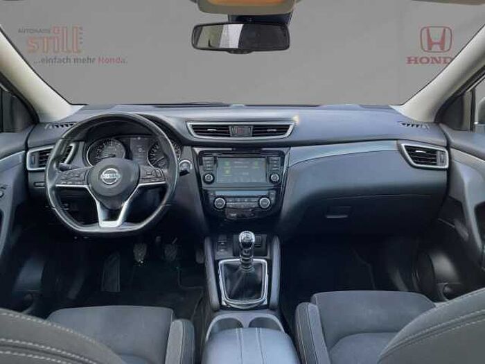 Nissan Qashqai 1.3 DIG-T N-Connecta Navi+Pano+SHZ+360