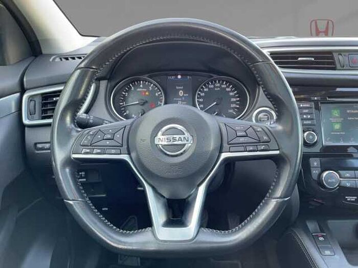 Nissan Qashqai 1.3 DIG-T N-Connecta Navi+Pano+SHZ+360