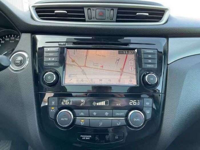 Nissan Qashqai 1.3 DIG-T N-Connecta Navi+Pano+SHZ+360