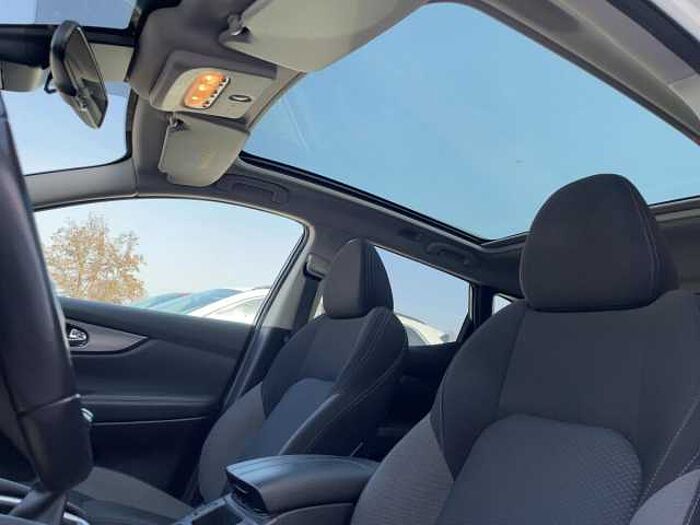 Nissan Qashqai 1.3 DIG-T N-Connecta Navi+Pano+SHZ+360