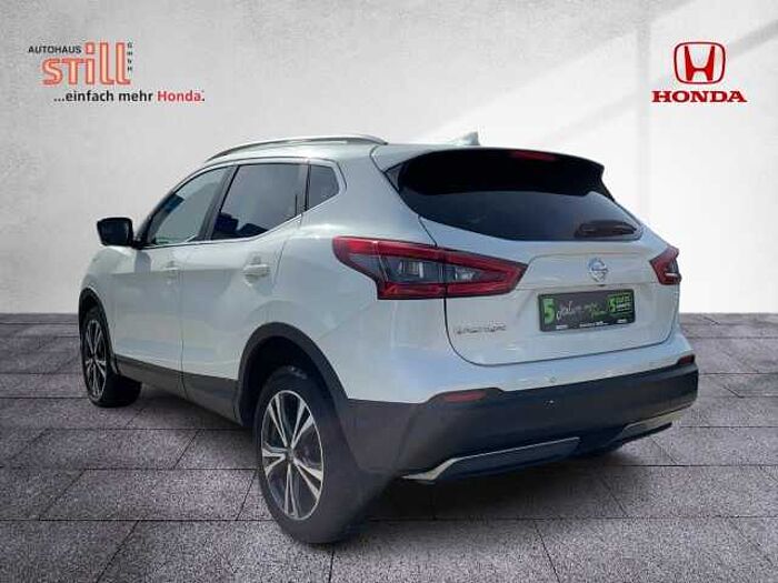 Nissan Qashqai 1.3 DIG-T N-Connecta Navi+Pano+SHZ+360