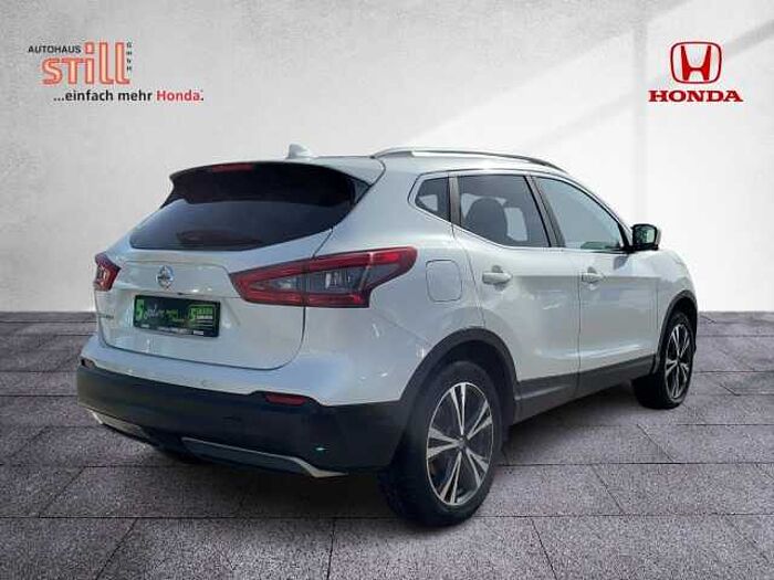 Nissan Qashqai 1.3 DIG-T N-Connecta Navi+Pano+SHZ+360