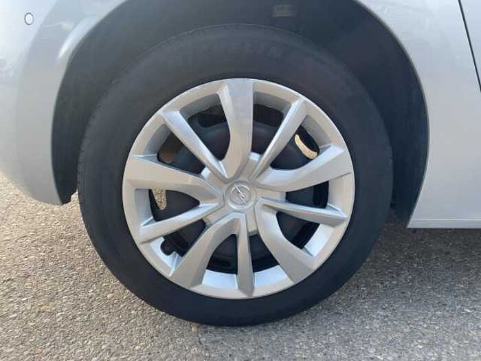 Opel Corsa F 1.2 Turbo Klima* PDC* Sitzhz.* Kamera* Basis