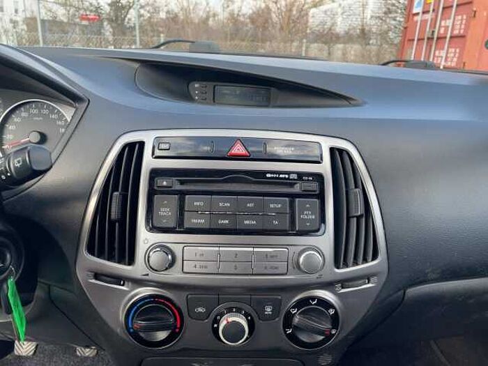 Hyundai i20 1.2 FIFA World Cup Edition TÜV*50.500km* 86PS