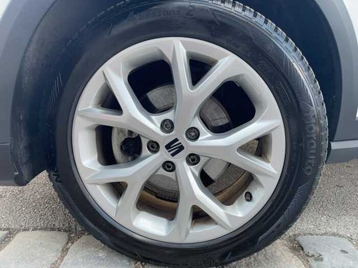 SEAT Arona 1.0 TSI FR LED+Navi+SHZ+Winterp. +Klimautom.