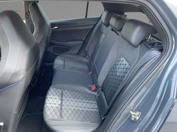 Volkswagen Golf VIII 1.5 TSI R-Line ACC+LED+Klimaautom.