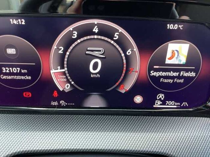 Volkswagen Golf VIII 1.5 TSI R-Line ACC+LED+Klimaautom.