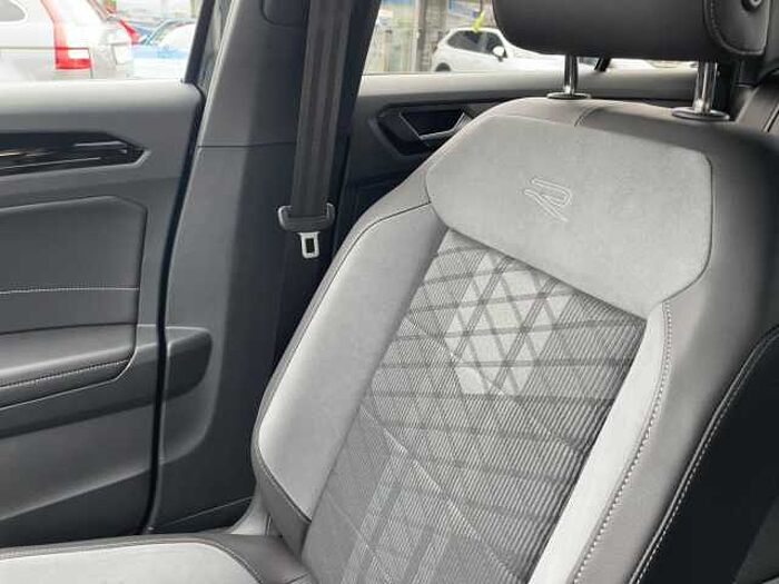 Volkswagen T-Roc 1.5 TSI R-Line ACC+LED+SHZ+Digital Cockpit