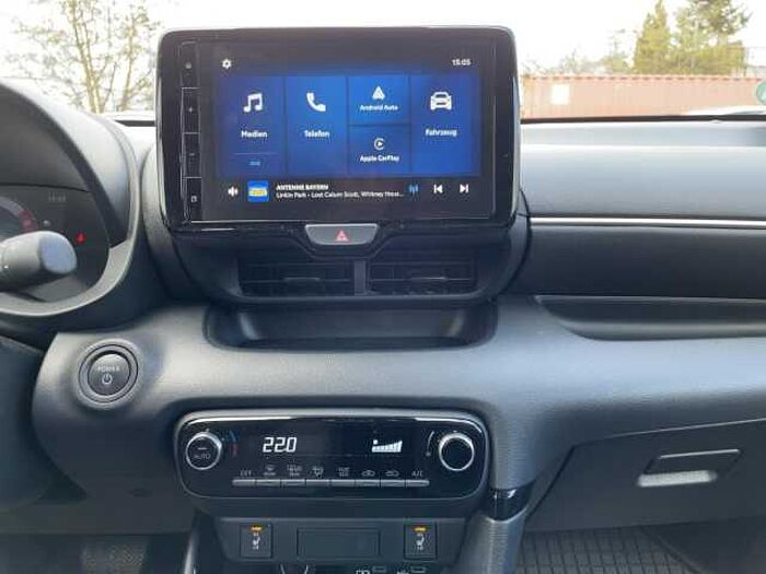 Toyota Yaris 1.5 D Team Deutschland ACC+LED+SHZ+Kam.+LM