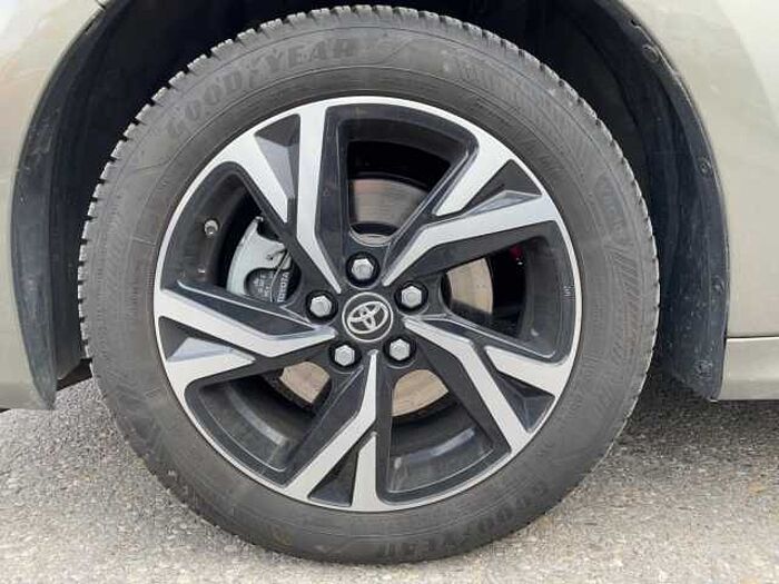 Toyota Yaris 1.5 D Team Deutschland ACC+LED+SHZ+Kam.+LM