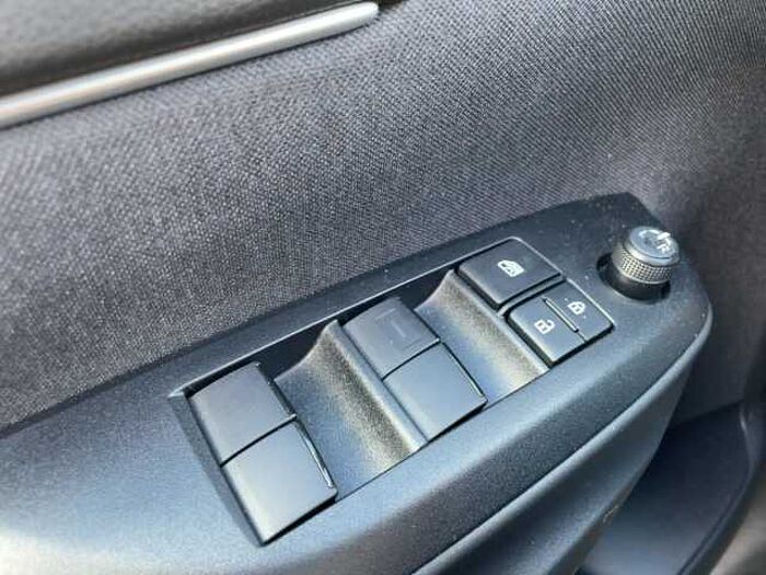 Toyota Yaris 1.5 D Team Deutschland ACC+LED+SHZ+Kam.+LM