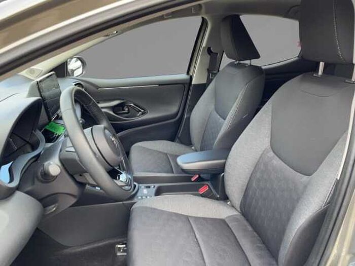 Toyota Yaris 1.5 D Team Deutschland ACC+LED+SHZ+Kam.+LM