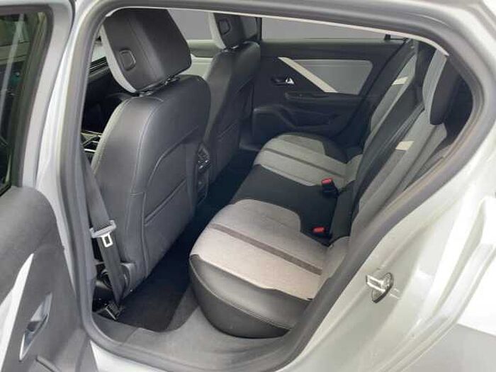 Opel Astra L 1.2 Turbo Eleg. AHK+LED+Navi+Klimaautom. Elegance