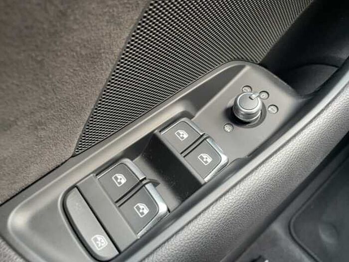 Audi RS 3 Sportback 2.5 quattro TFSI LED+Navi+SHZ+LM RS3