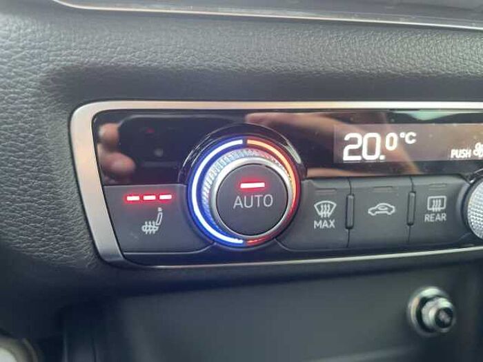 Audi RS 3 Sportback 2.5 quattro TFSI LED+Navi+SHZ+LM RS3