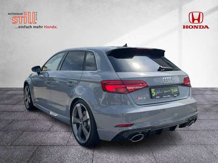 Audi RS 3 Sportback 2.5 quattro TFSI LED+Navi+SHZ+LM RS3