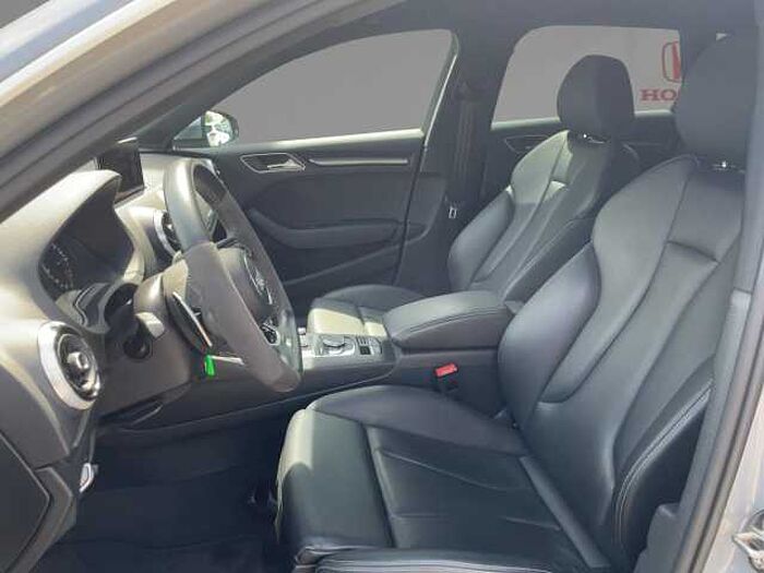 Audi RS 3 Sportback 2.5 quattro TFSI LED+Navi+SHZ+LM RS3