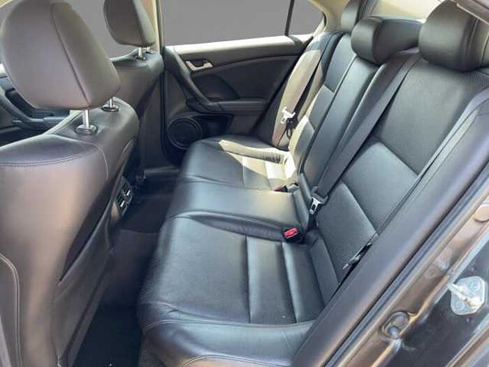 Honda Accord 2.4 Executive SD+SHZ+2xKlima+KlimaA+LM