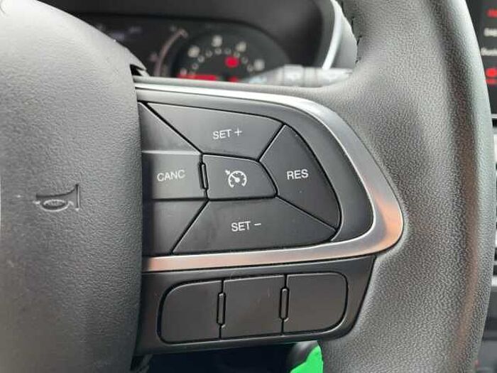Fiat Tipo Hatchback 1.4 T-Jet Lounge Navi+SHZ+Kam.+LM