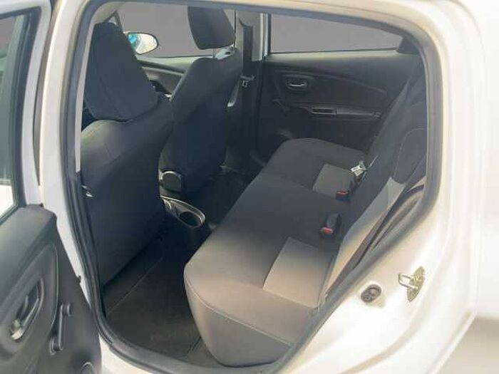 Toyota Yaris 1.5 Comfort Navi+Fernlichtass.+Kam.+SpurH