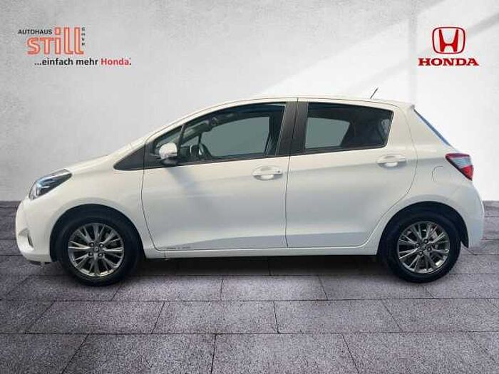Toyota Yaris 1.5 Comfort Navi+Fernlichtass.+Kam.+SpurH