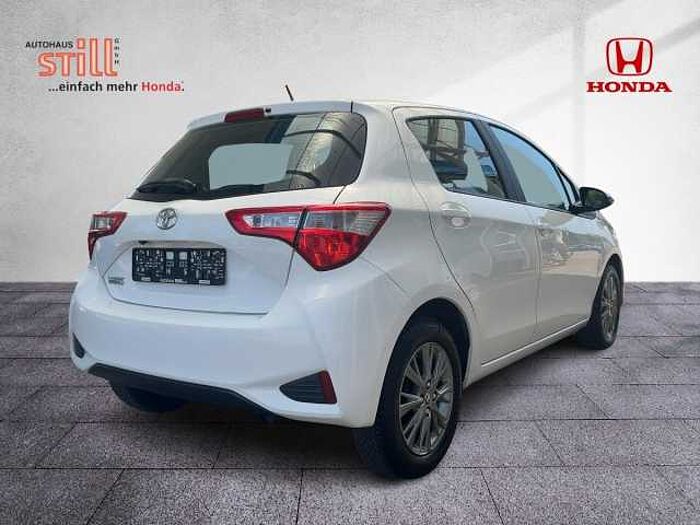 Toyota Yaris 1.5 Comfort Navi+Fernlichtass.+Kam.+SpurH