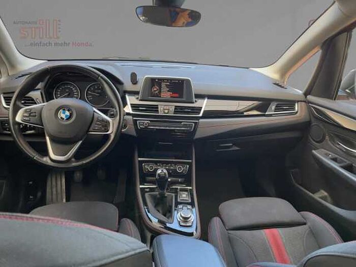BMW 218i Active Tourer Sport Line AHK+Navi+SHZ+ M+S 218