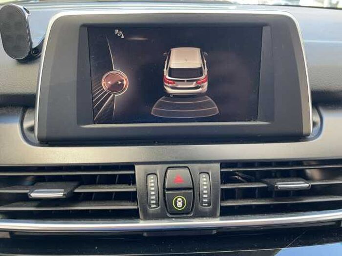 BMW 218i Active Tourer Sport Line AHK+Navi+SHZ+ M+S 218
