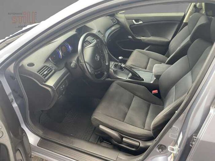 Honda Accord 2.0 Elegance 50 J. Edt. AHK+SHZ+KlimaA+PDC