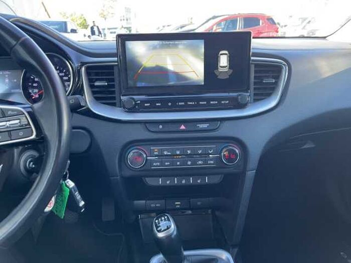 Kia ceed 1.4 T-GDI Vision Navi+SHZ+2xKlima+Kamera cee'd
