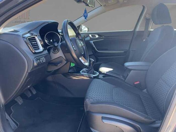 Kia ceed 1.4 T-GDI Vision Navi+SHZ+2xKlima+Kamera cee'd